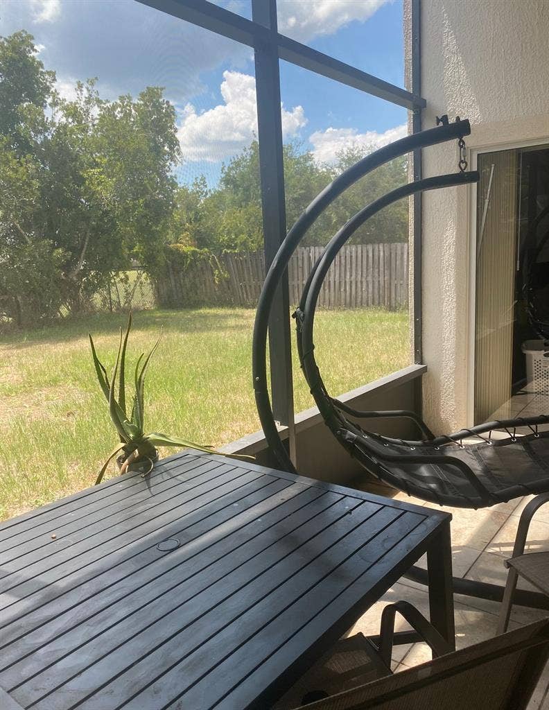 In search of roommates!