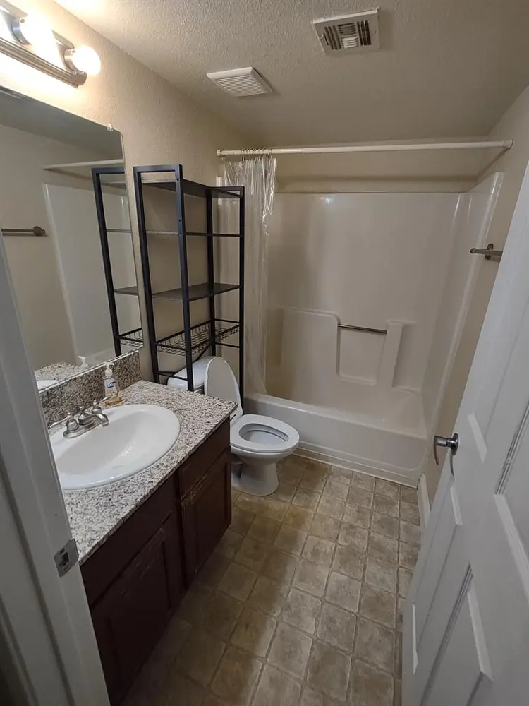 Private room with bathroom for rent