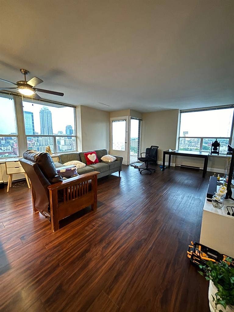 Looking for a female flatmate