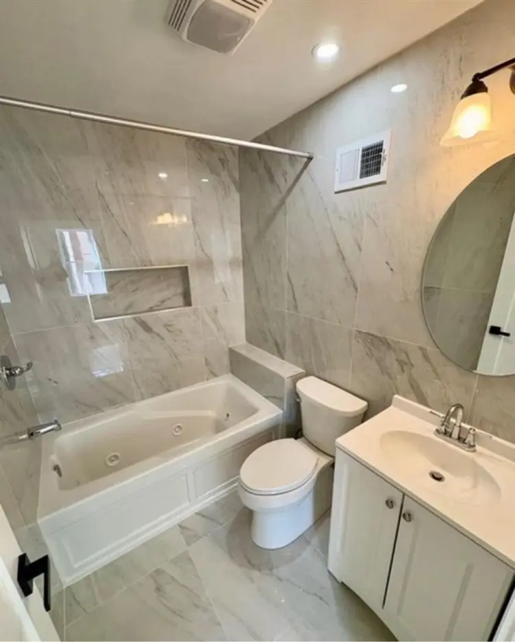 Furnished bedroom in Grays Ferry.