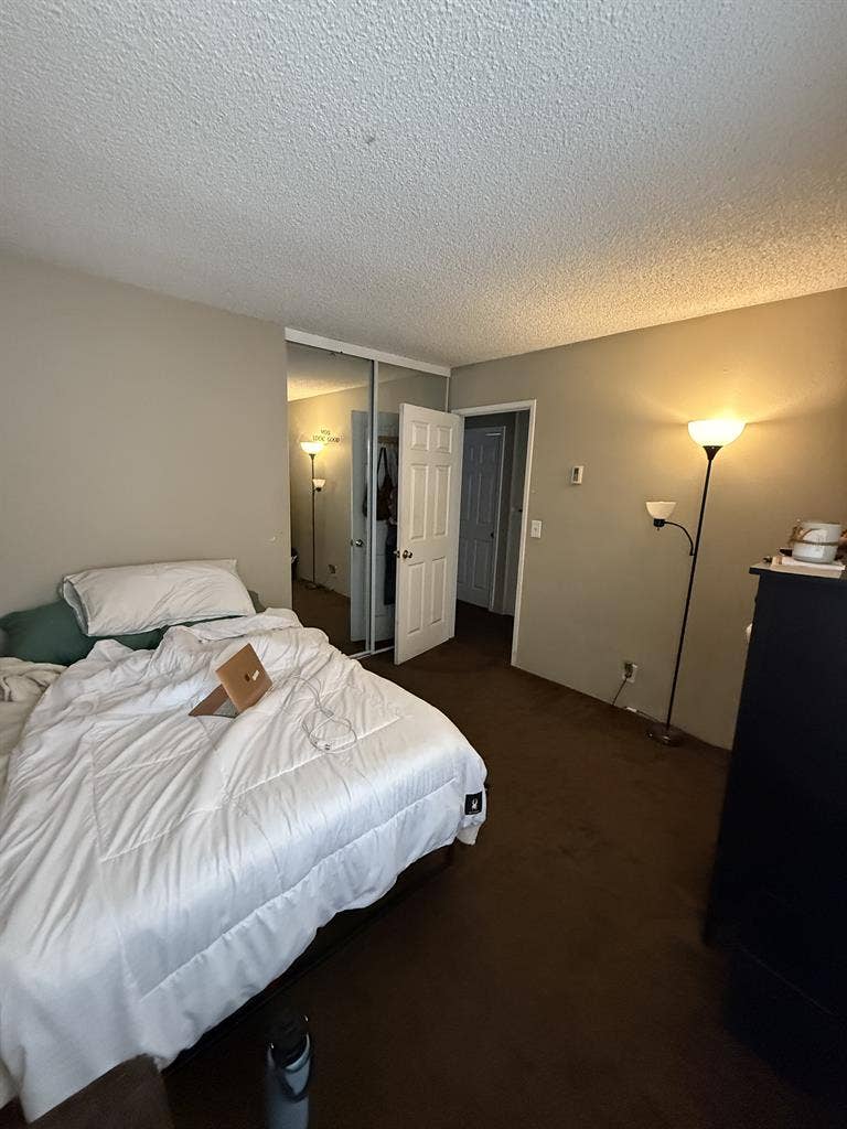 Private Room for rent !!🏠