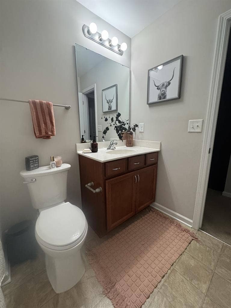 Room & Bathroom in Townhome