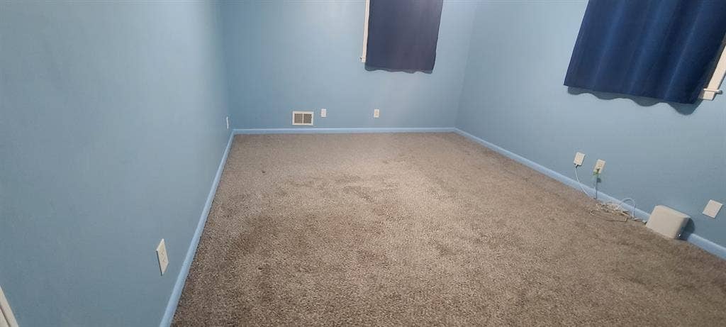 Looking for a roommate in Decatur