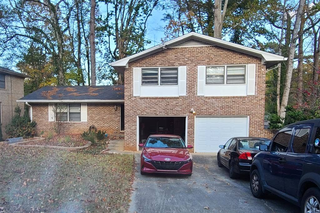 Looking for a roommate in Decatur