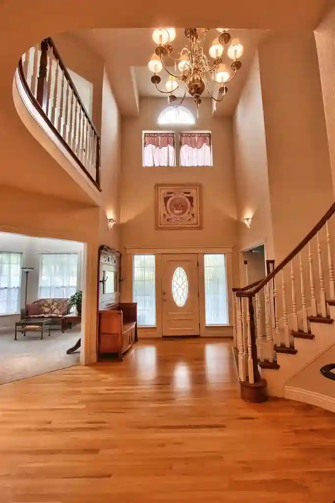 ’ Bed + Attached Bathroom