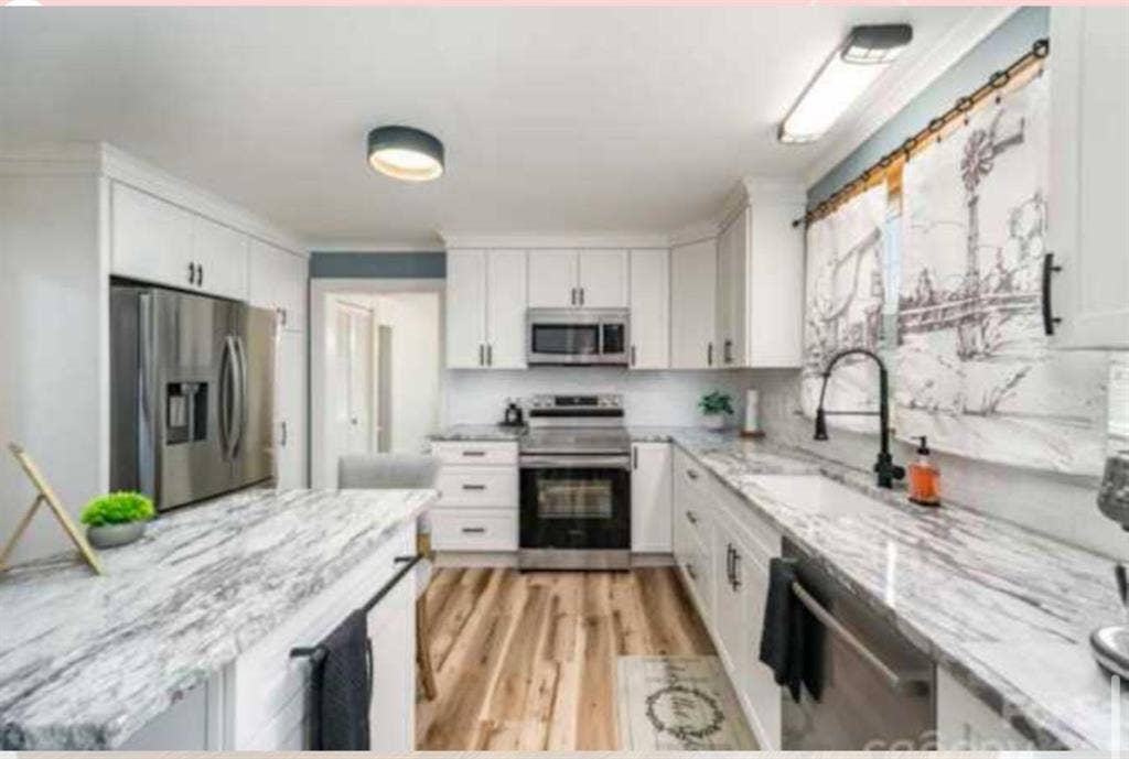 Large second floor bedroomm