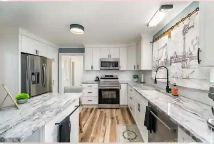 Large second floor bedroomm