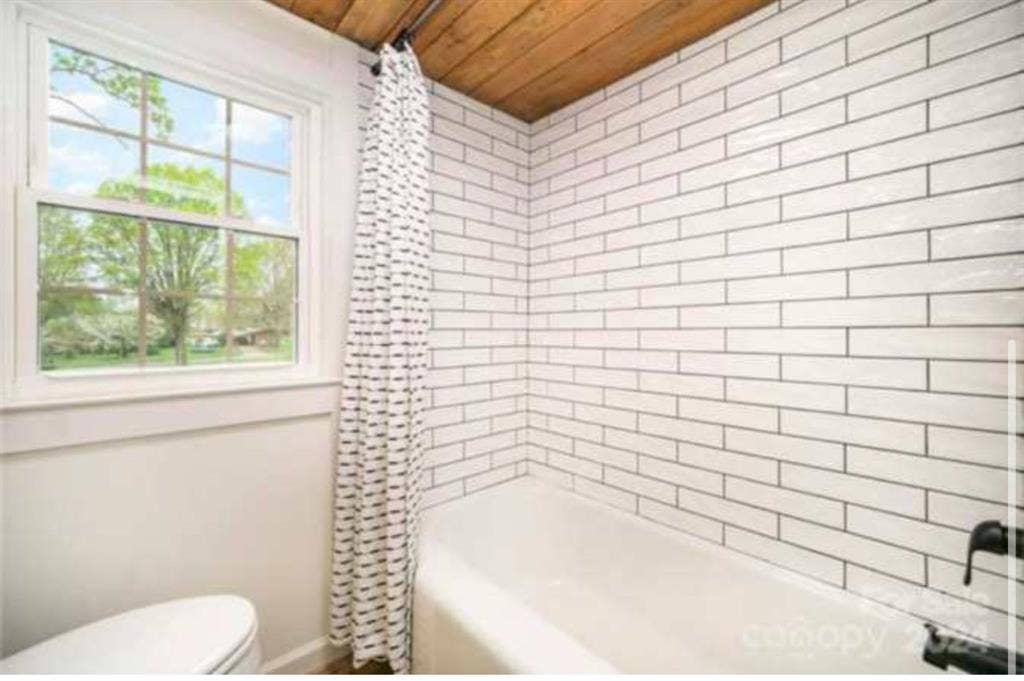 Large second floor bedroomm