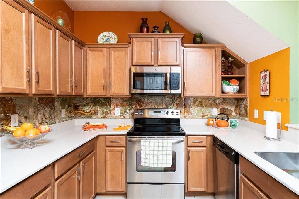 Private Room + Great Roommates