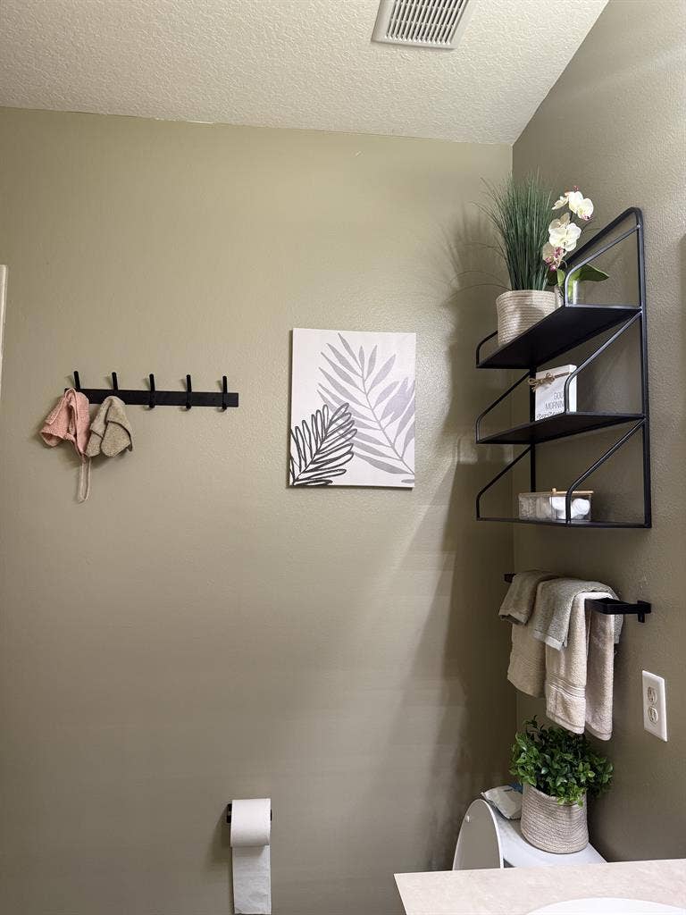 Private Room + Great Roommates