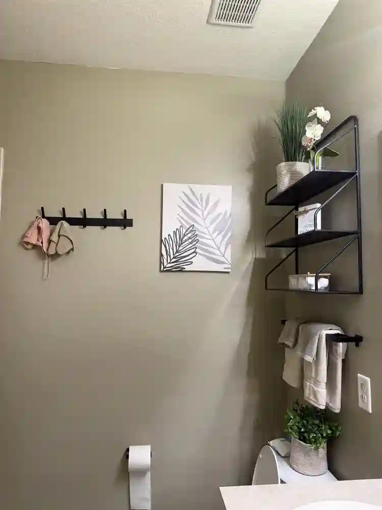 Private Room + Great Roommates