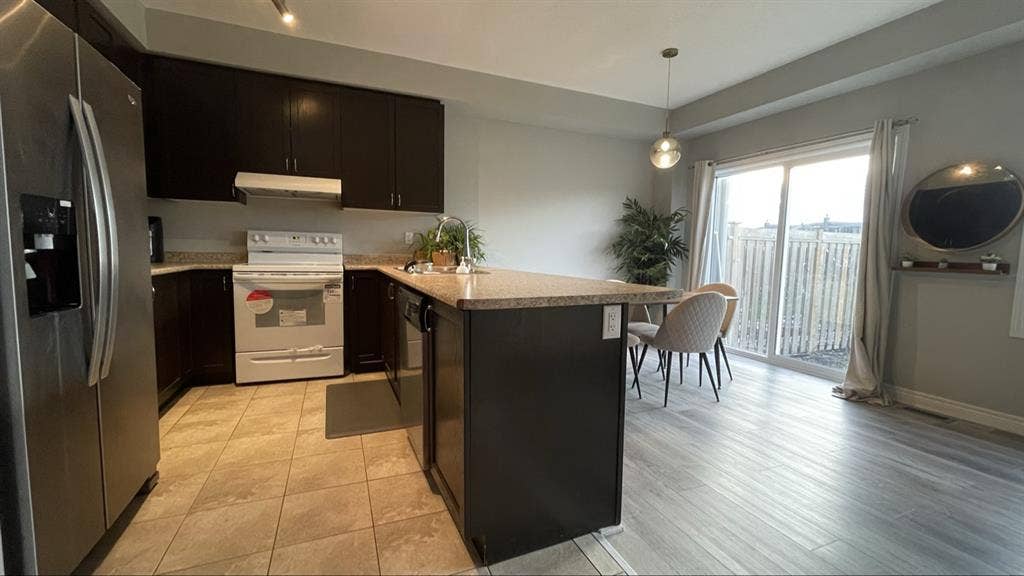 Private Room (Private Bathroom)