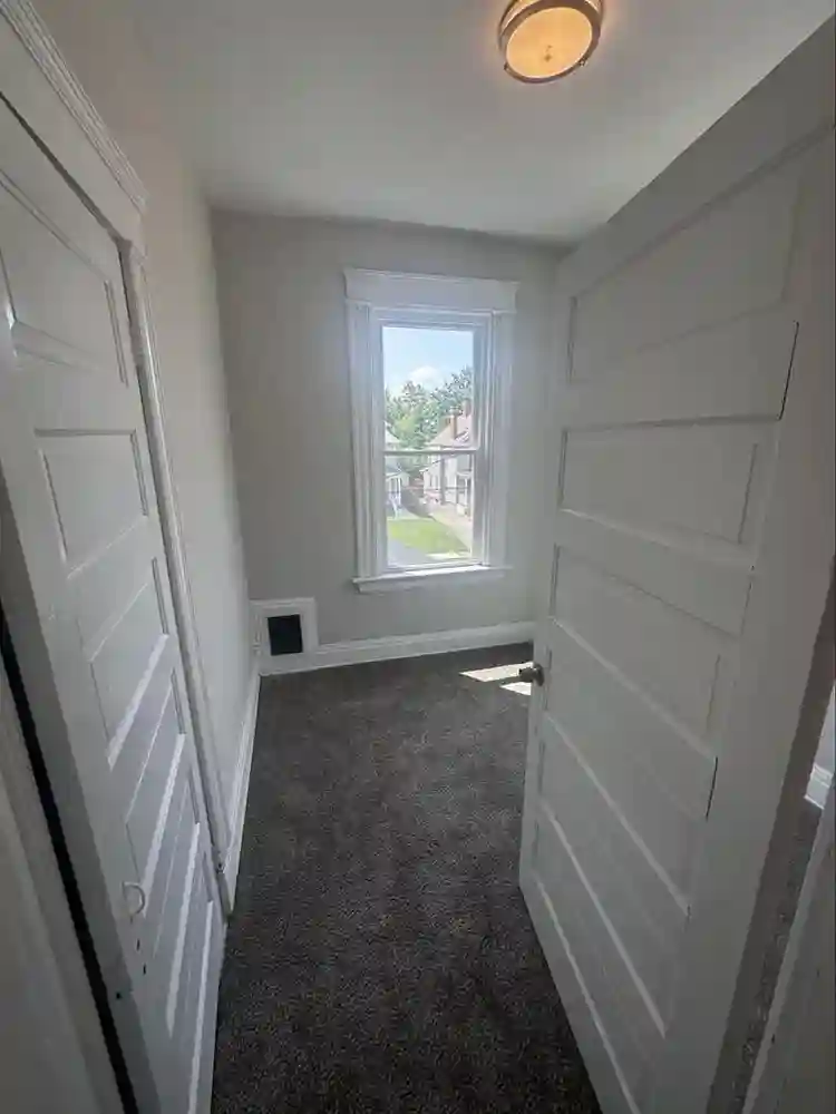 Luxury 3-BdRm Floor w Private Bath