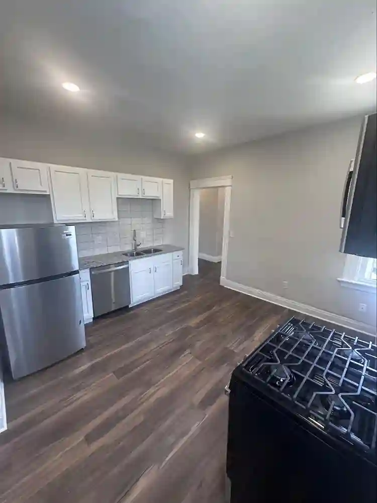 Luxury 3-BdRm Floor w Private Bath