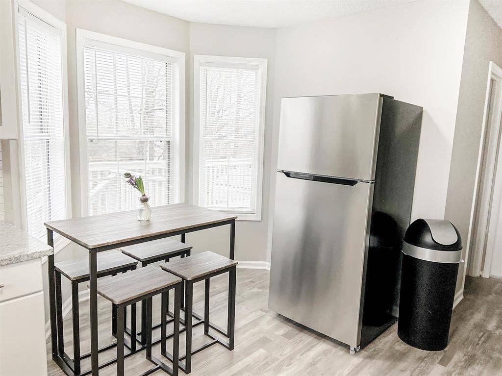 7 BR in Douglasville