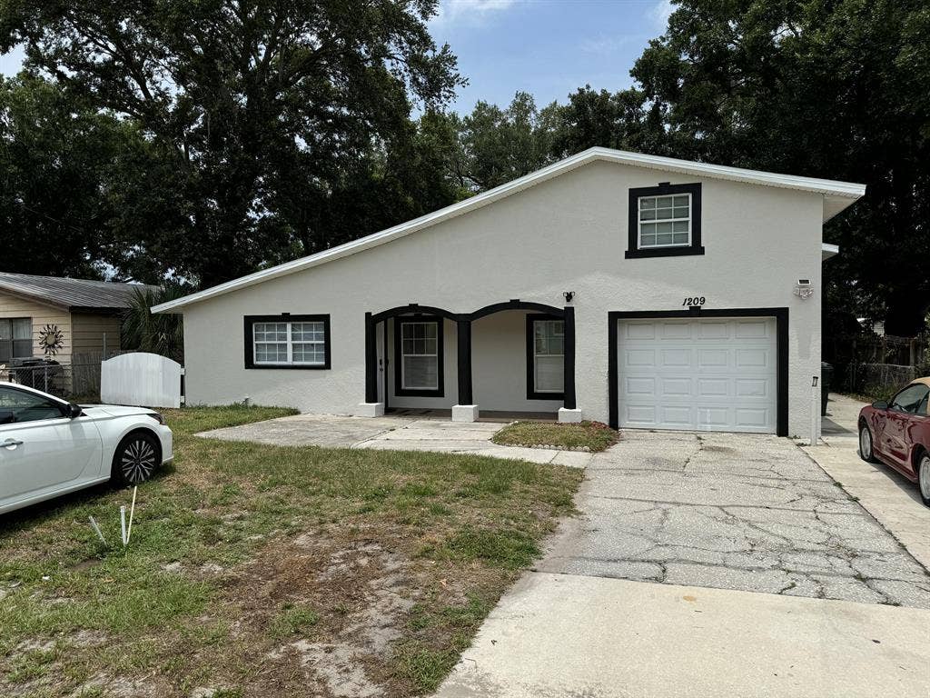 11 BR in Lakeland