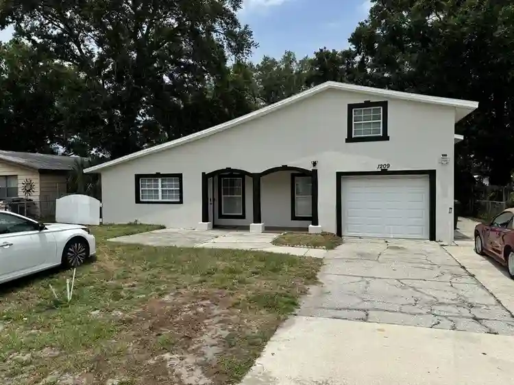 11 BR in Lakeland