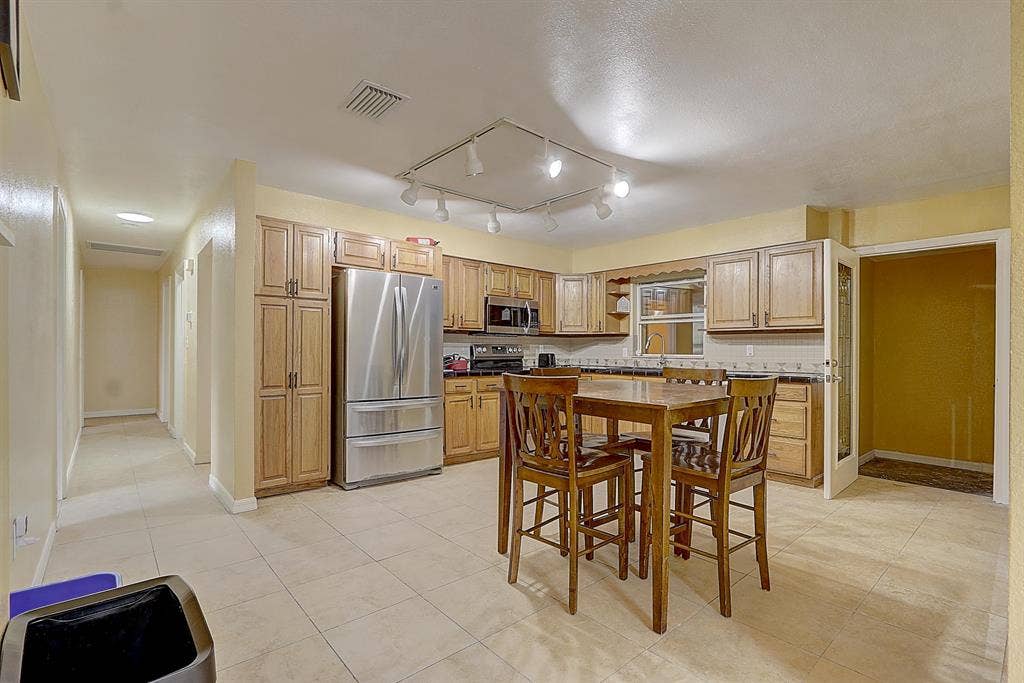 11 BR in Lakeland