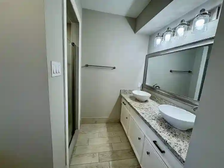 7 BR in Houston