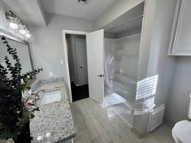 7 BR in Houston