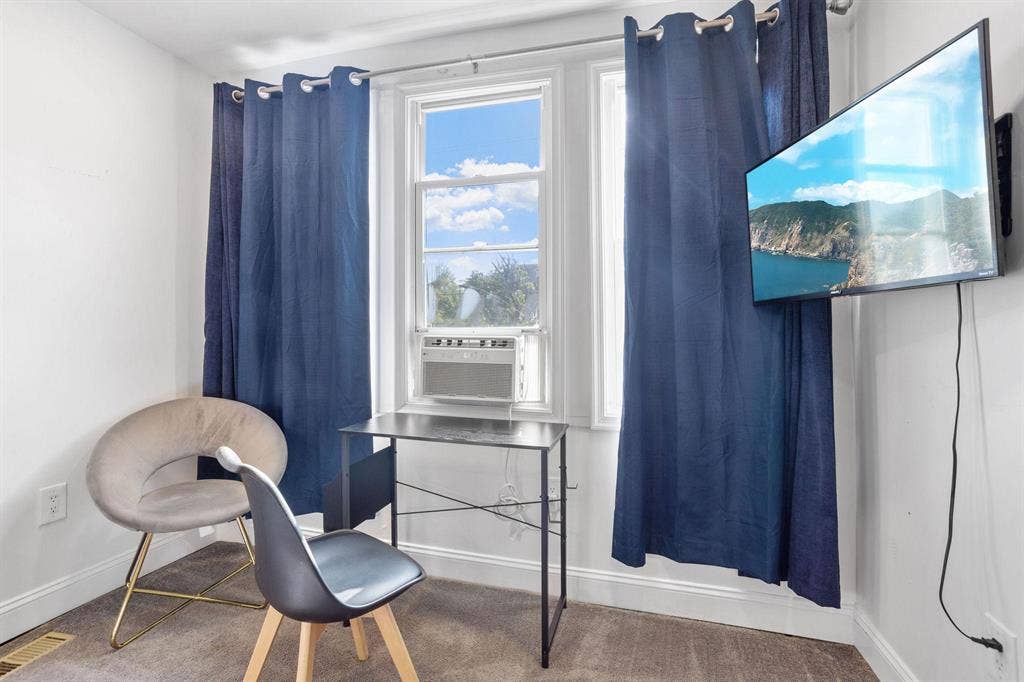 2 BR in Philadelphia