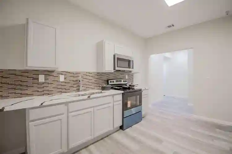 6 BR in Dallas
