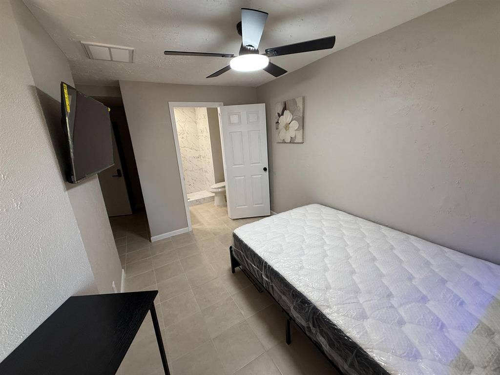 10 BR in Houston
