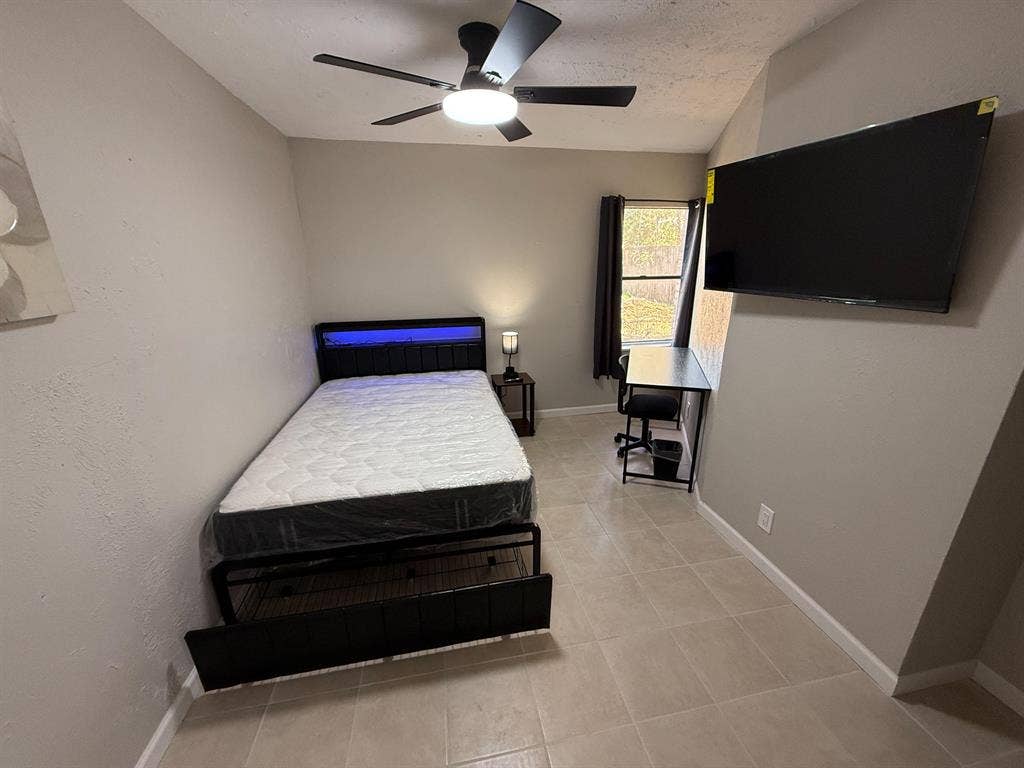 10 BR in Houston