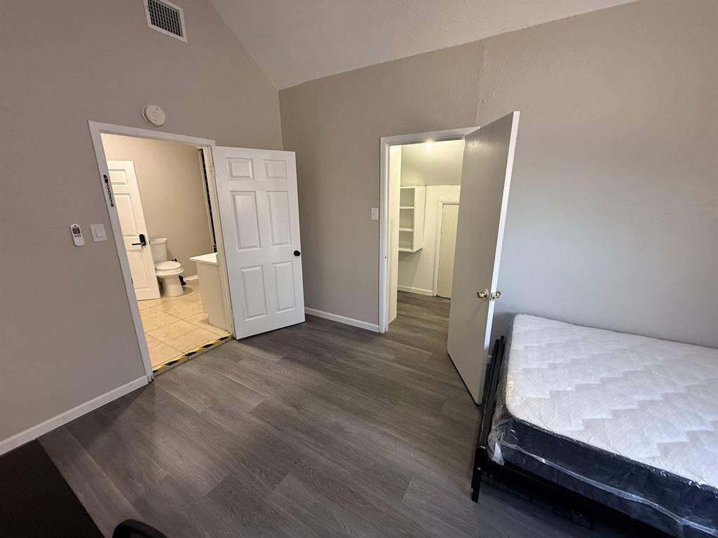 10 BR in Houston