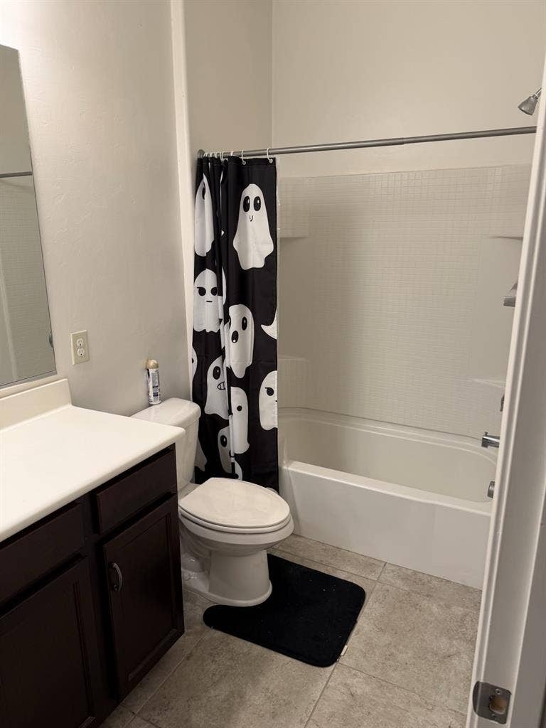 Spare master bedroom