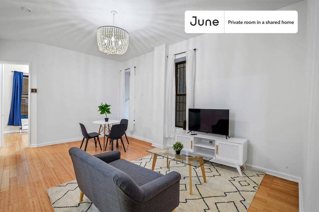 2 BR in New York City