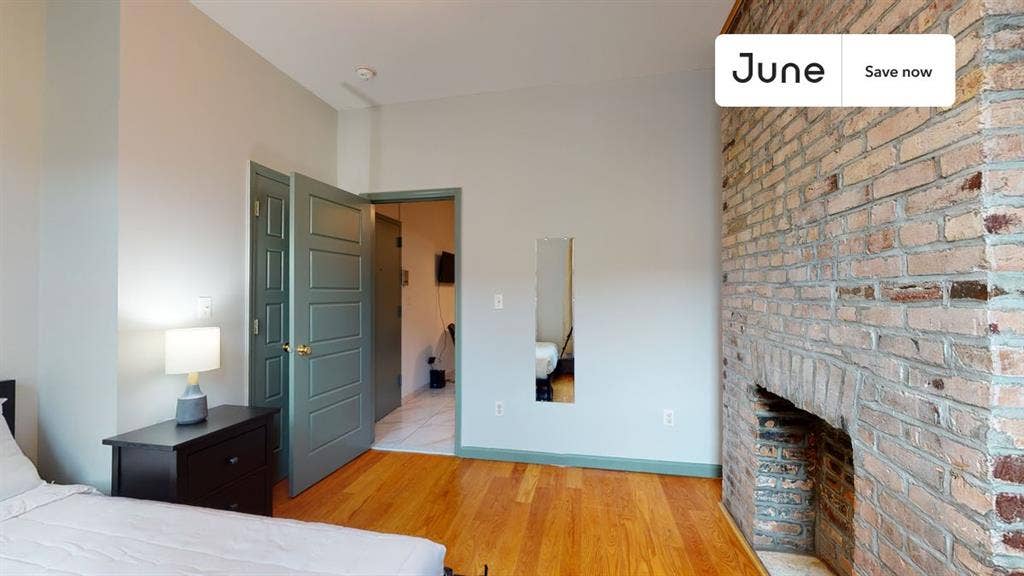 2 BR in New York City