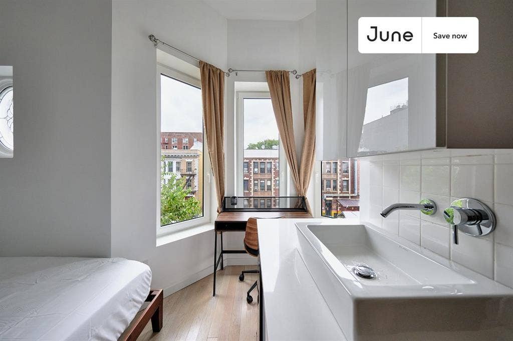 4 BR in New York City