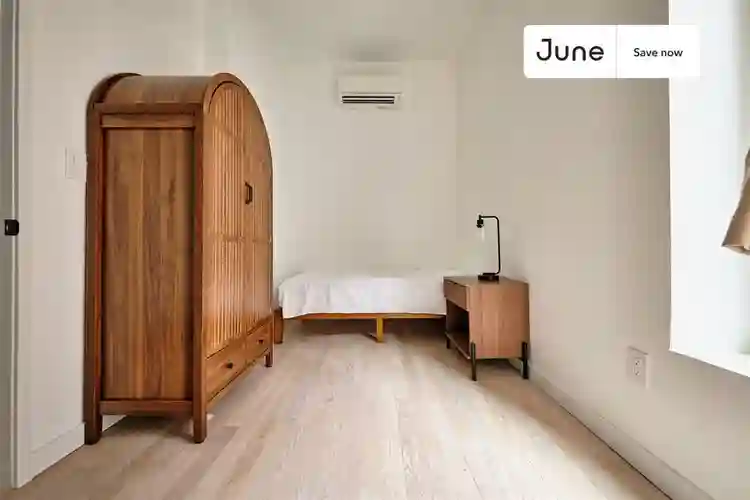 4 BR in New York City