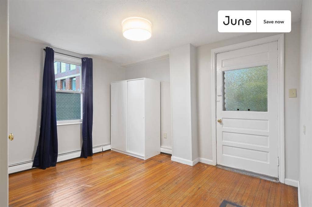 2 BR in Boston