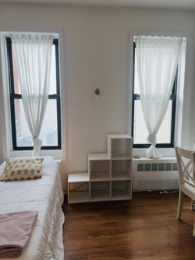 Cozy room in Upper East Sidee