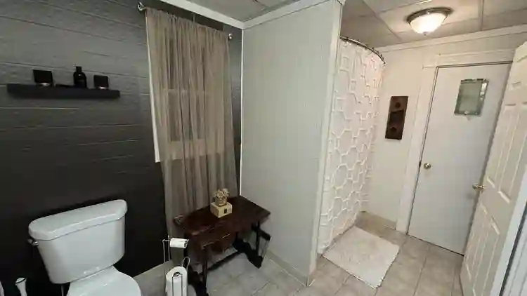 BIG Private Room-Utilities Included