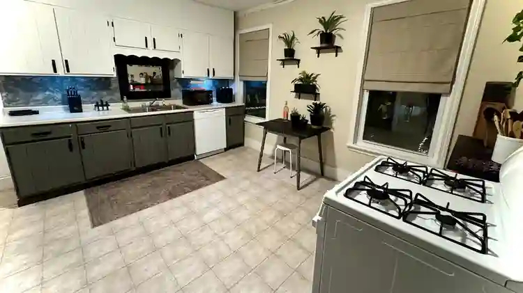 BIG Private Room-Utilities Included