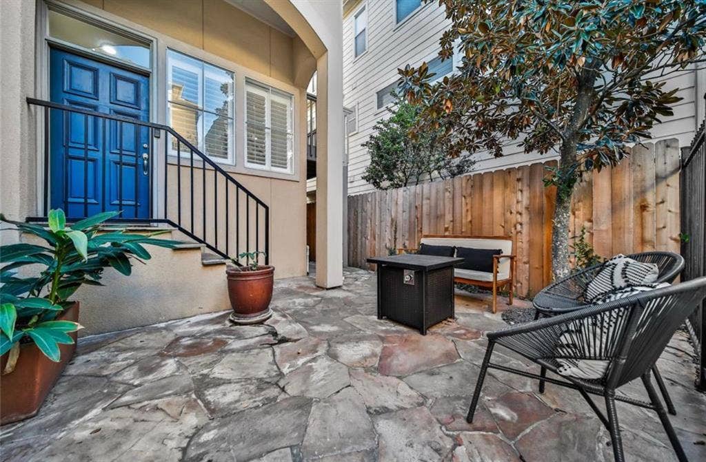 Renting room in Rice Military