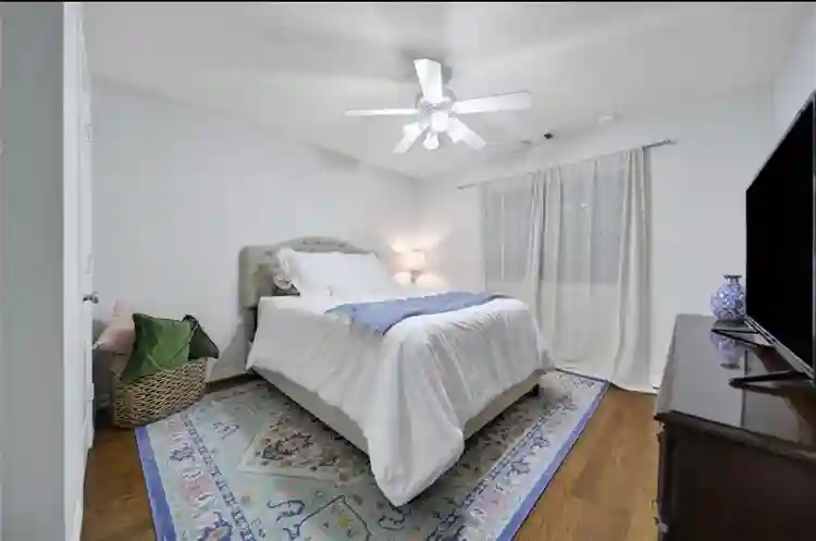 Renting room in Rice Military