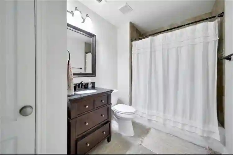 Renting room in Rice Military