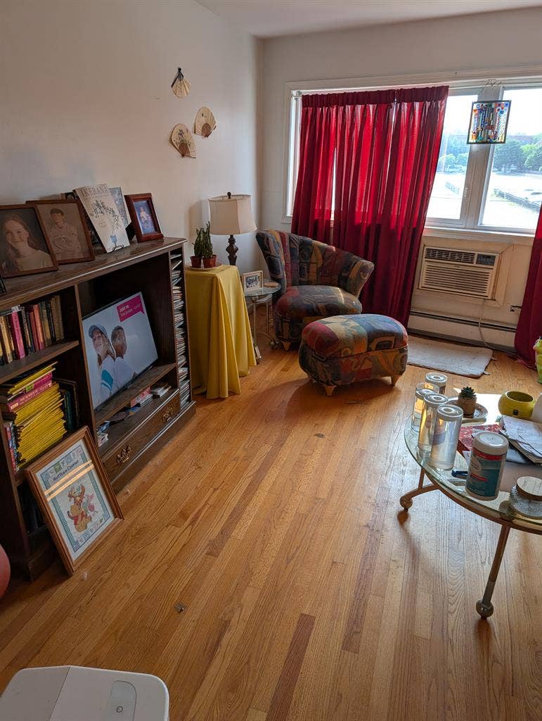 beautiful 3br condo, live in owner