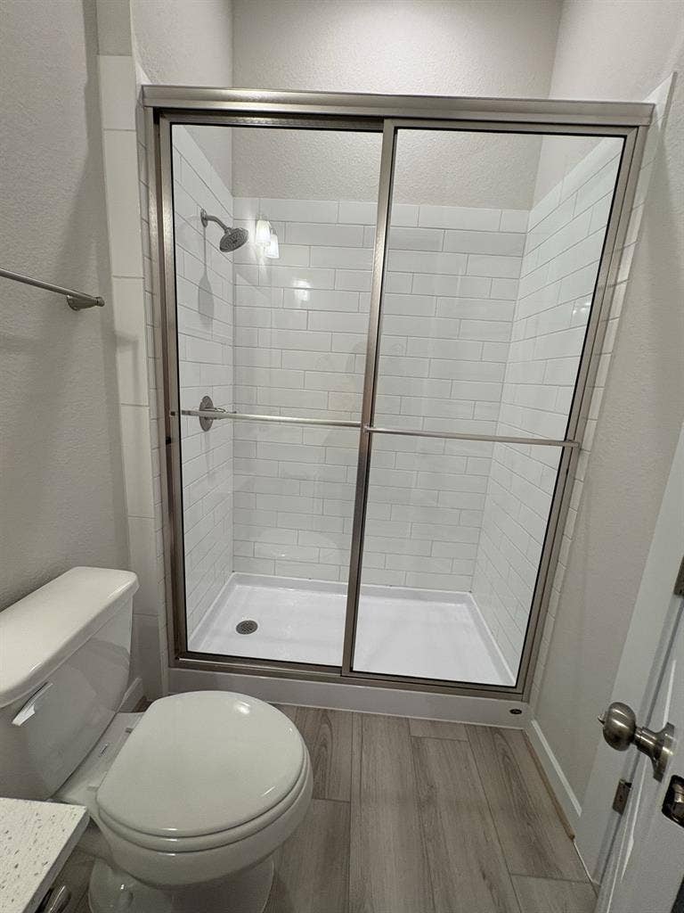 Seek Roommates in Brand New House