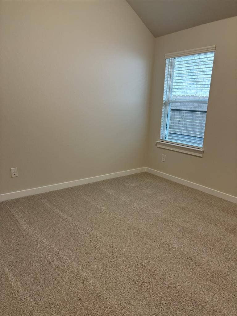 Seek Roommates in Brand New House