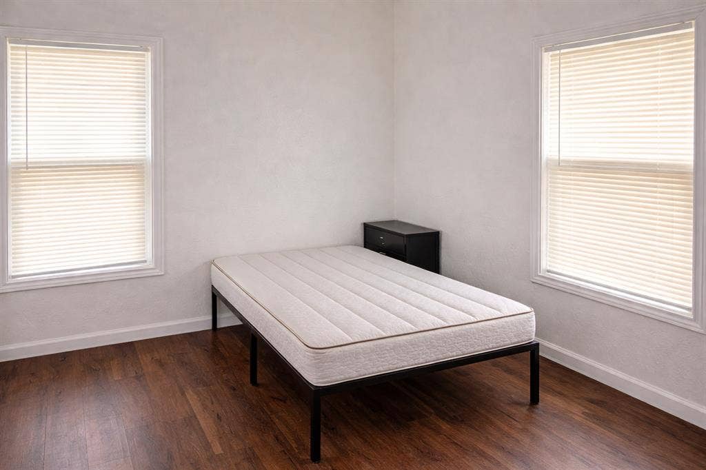 Furnished Room in Clean Home
