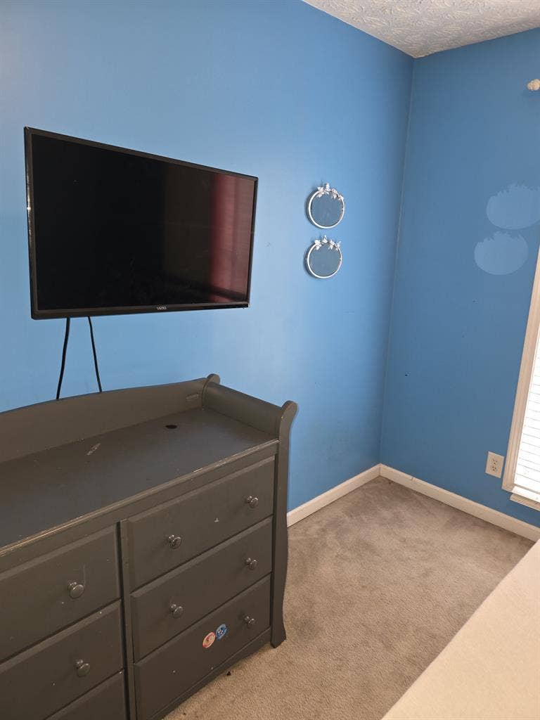 1 room for rent monthly