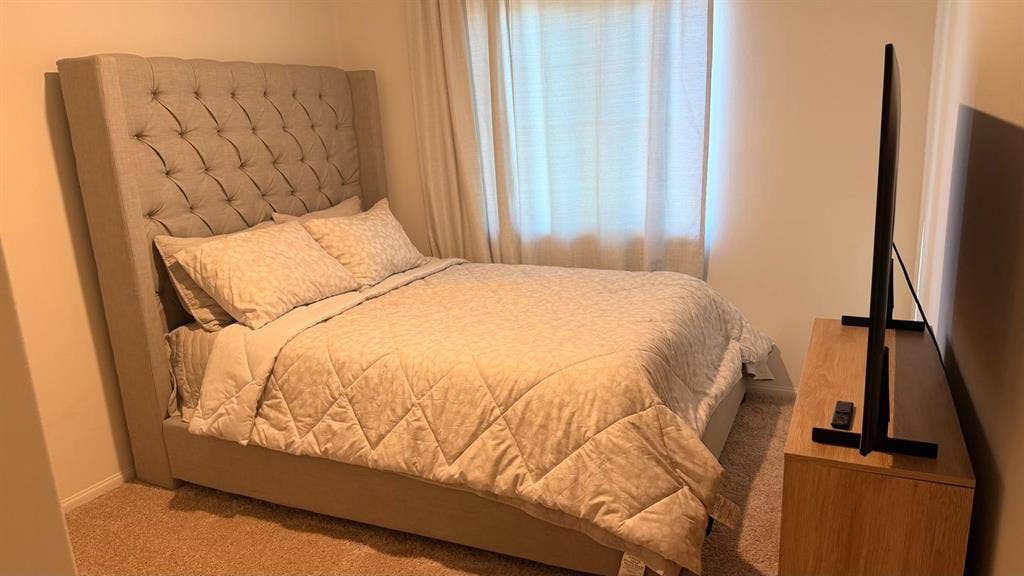 Room for rent furnished