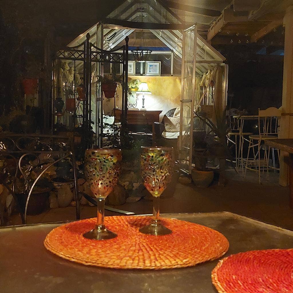 Large Master Suite in quiet home