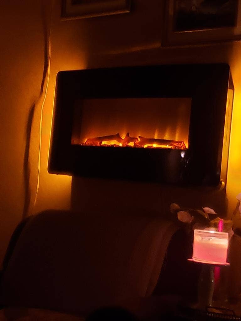 Large Master Suite in quiet home