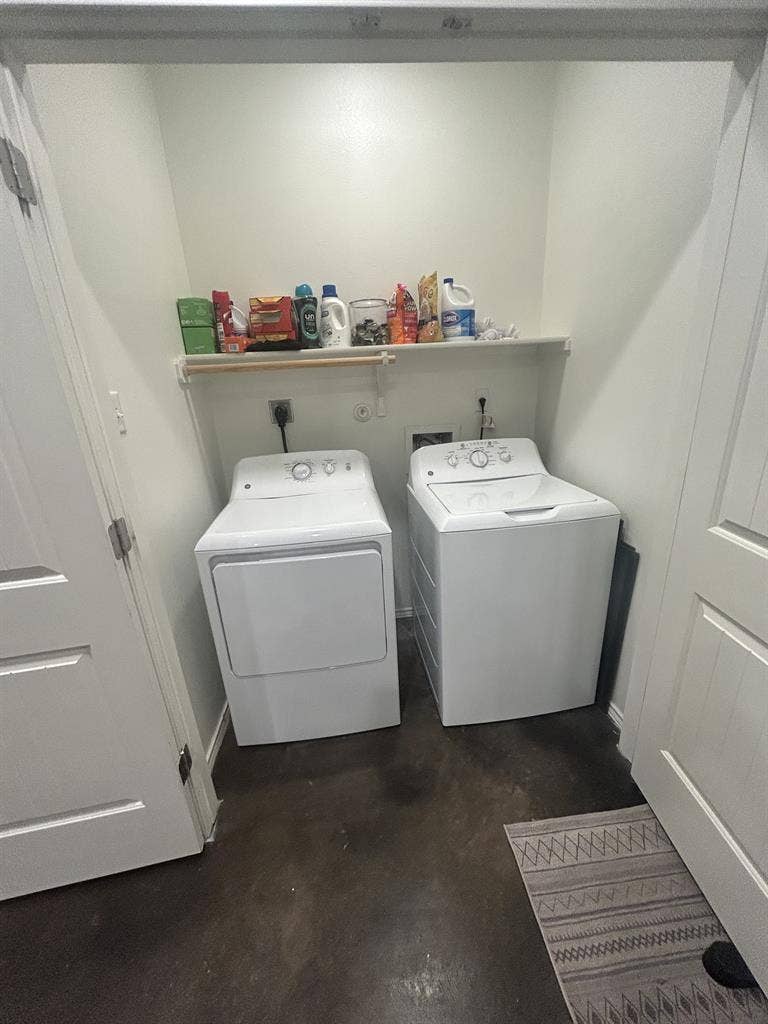 URGENT LEASE TAKEOVER- GUYS ONLY